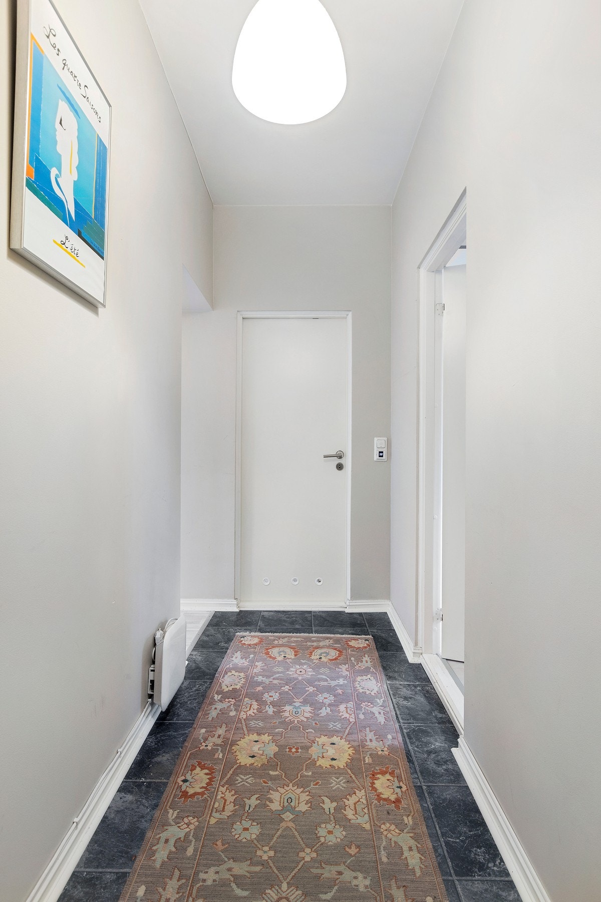 Entreen knytter boligen sammen og skaper fin flyt Galleribilde