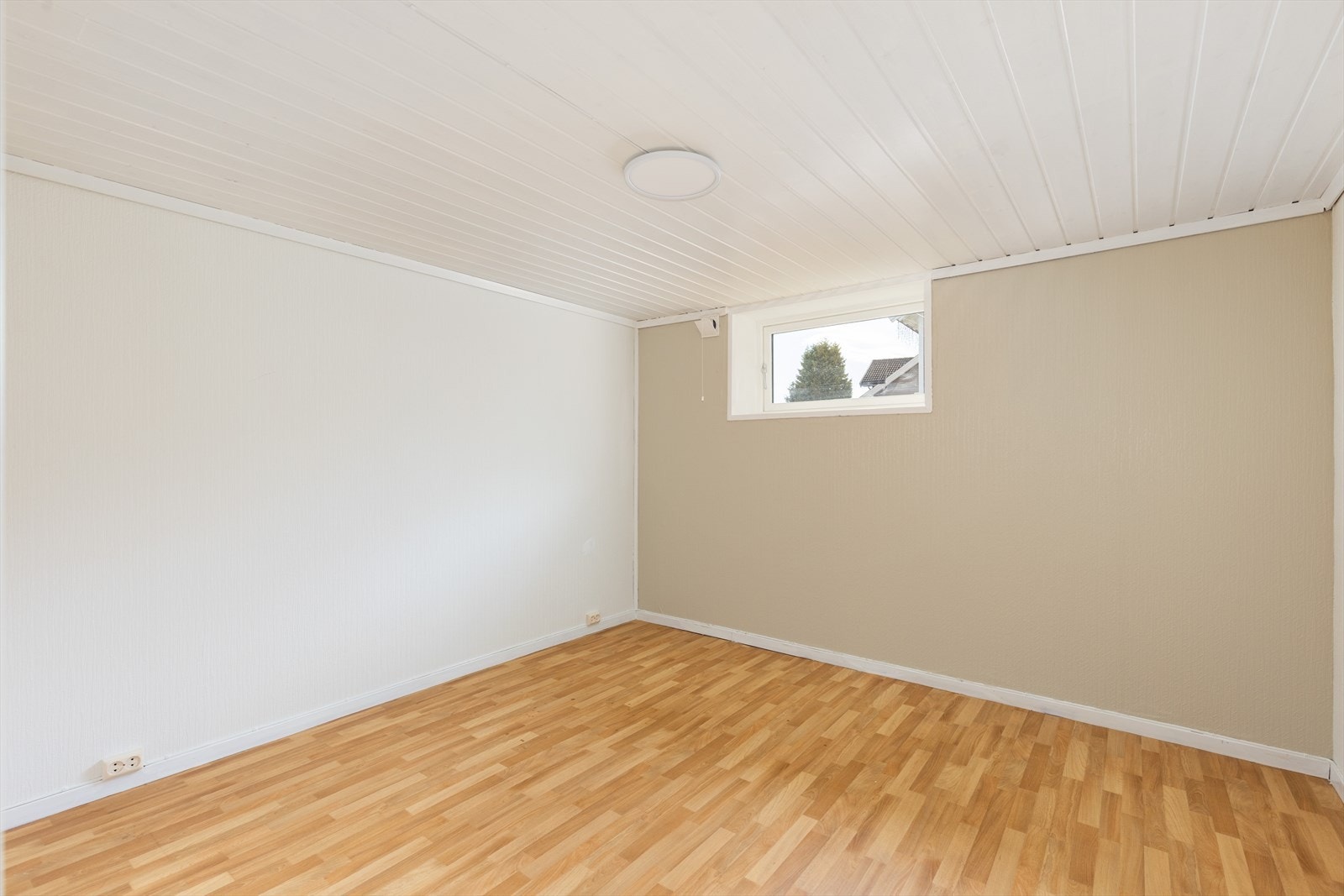 Innredet rom i kjeller. Galleribilde