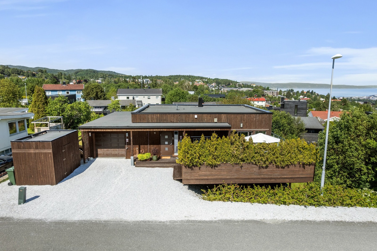 Havstein er kjent for sin familievennlige atmosfære, med kort vei til barnehager, skoler, butikker, kollektivtransport og turstier. Galleribilde