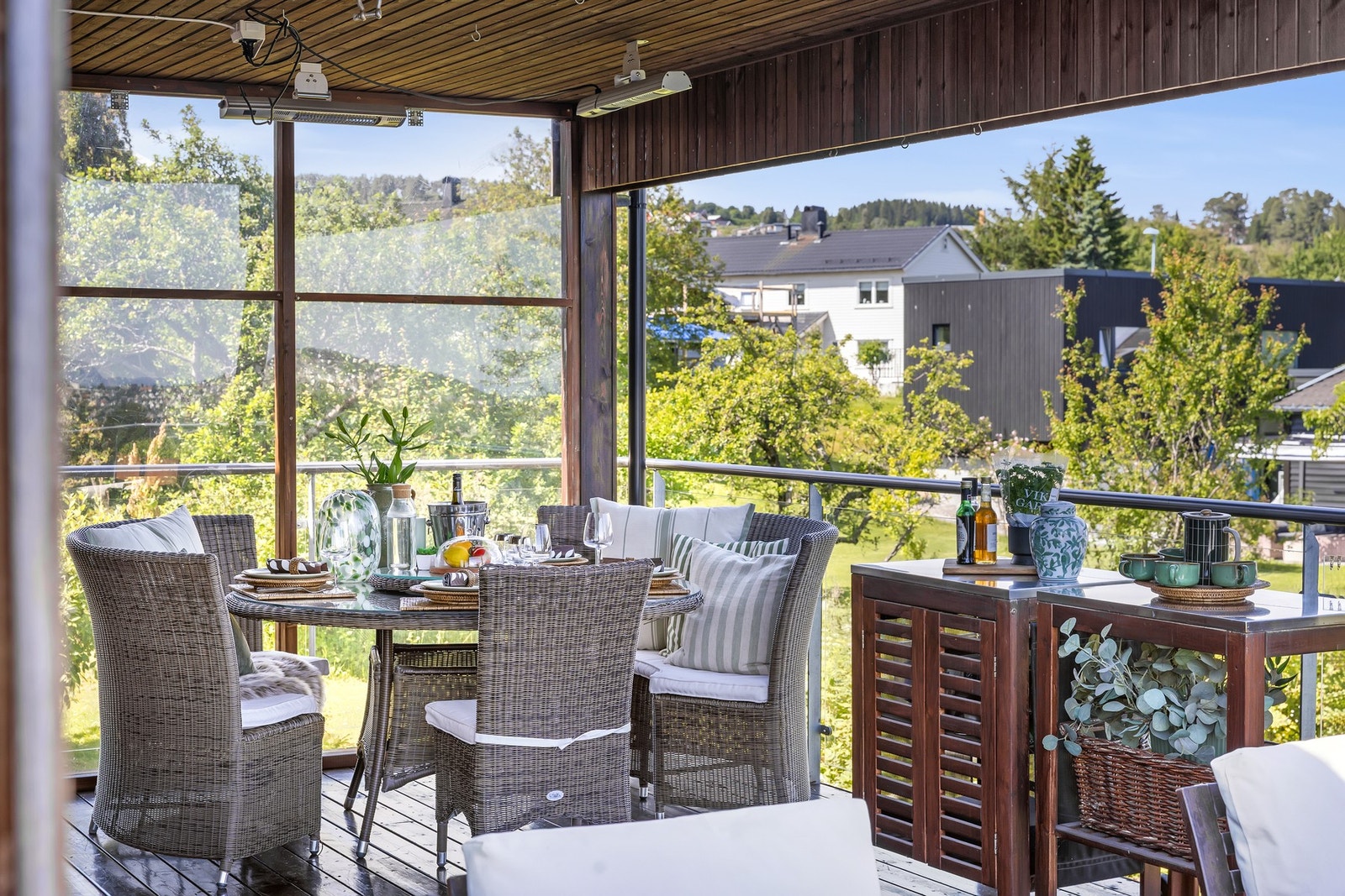 og glassrekkverk - nyt solen fra morgen til kveld! Galleribilde