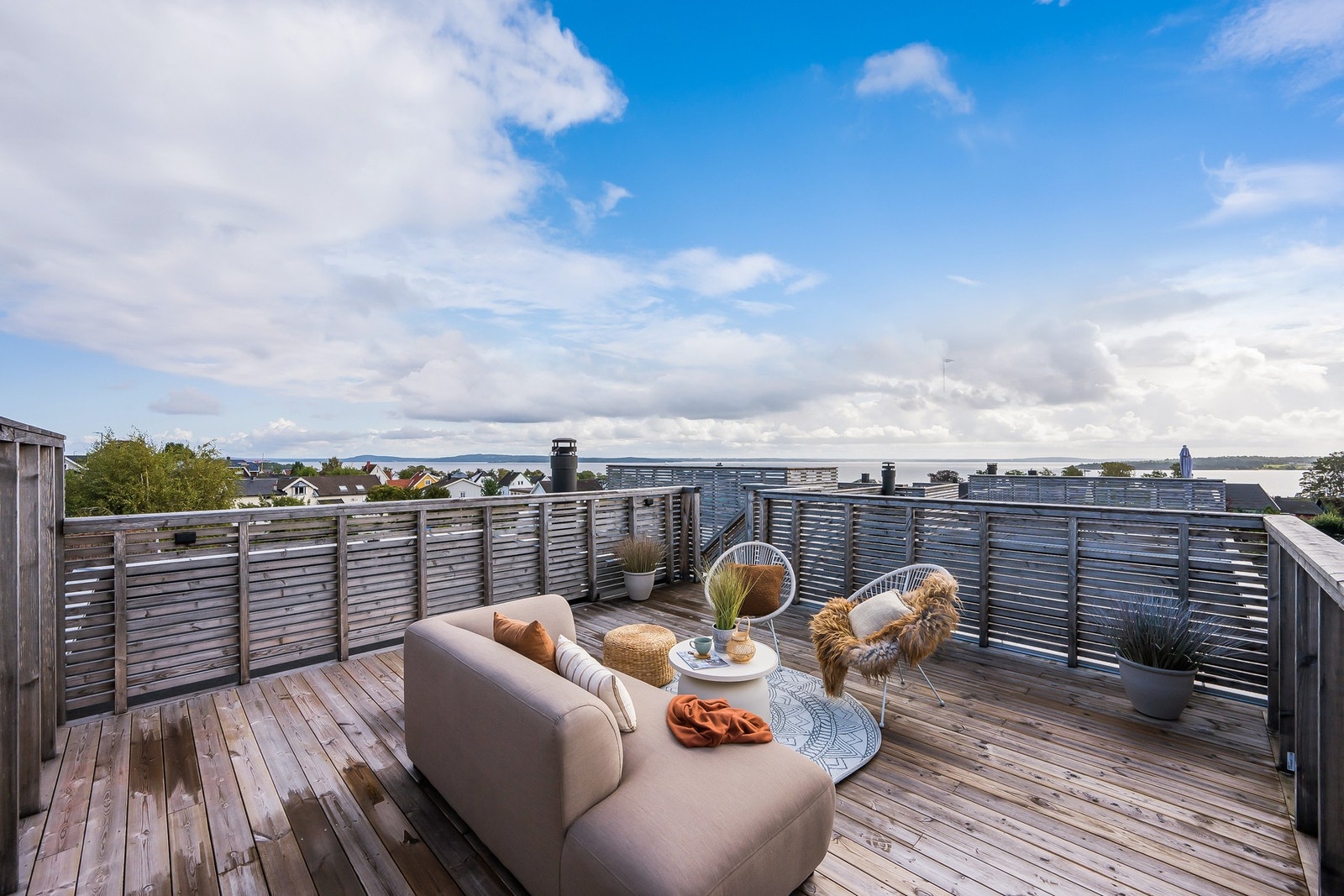 Takterrassen har sol fra morgen til kveld Galleribilde