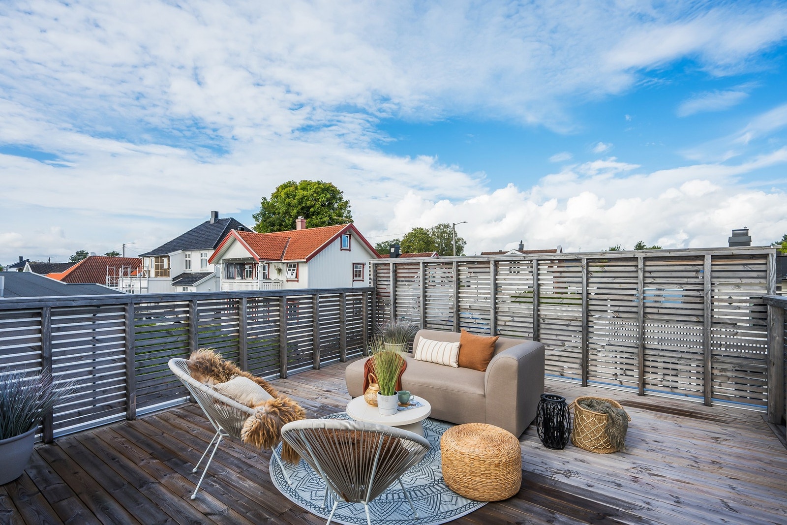 Takterrassen har god plass for utemøbler. Galleribilde