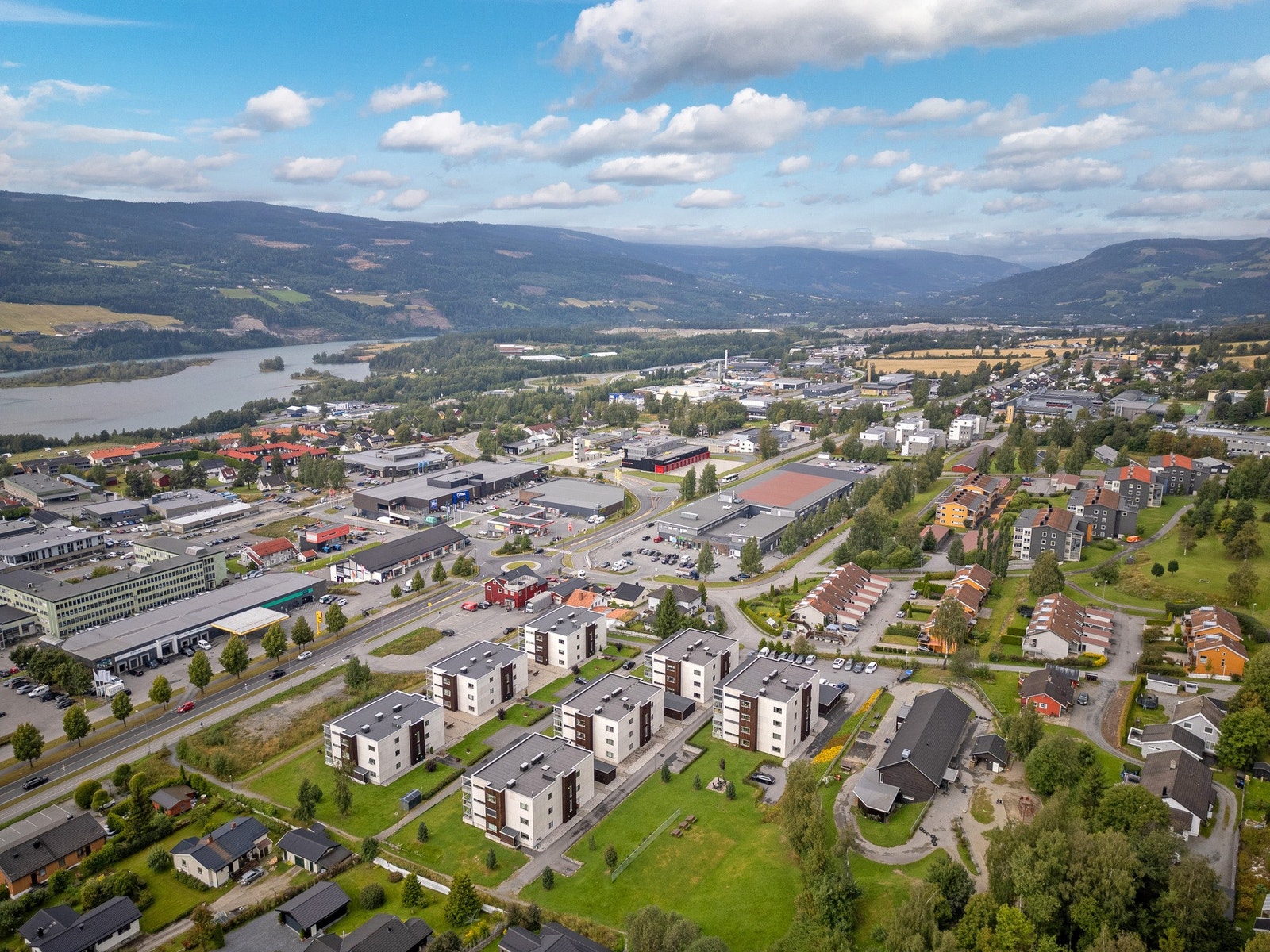 KIWI ligger rett ved leiligheten Galleribilde