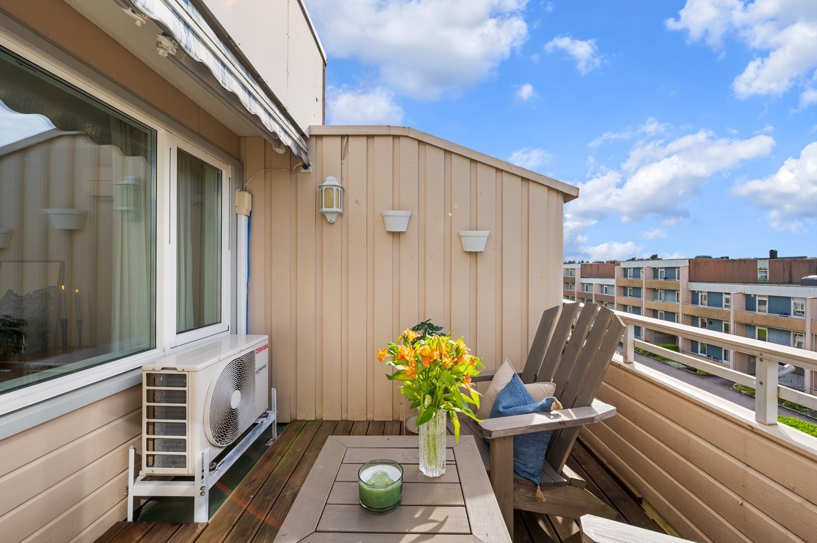 - Leiligheten har to balkonger som samlet utgjør et areal på 14m² - Galleribilde