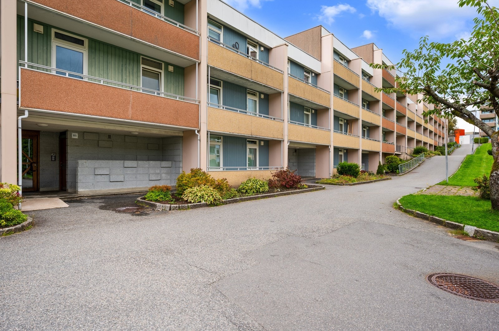 - Bosett deg i et veldrevet borettslag med mye inkludert i felleskostnader - Galleribilde