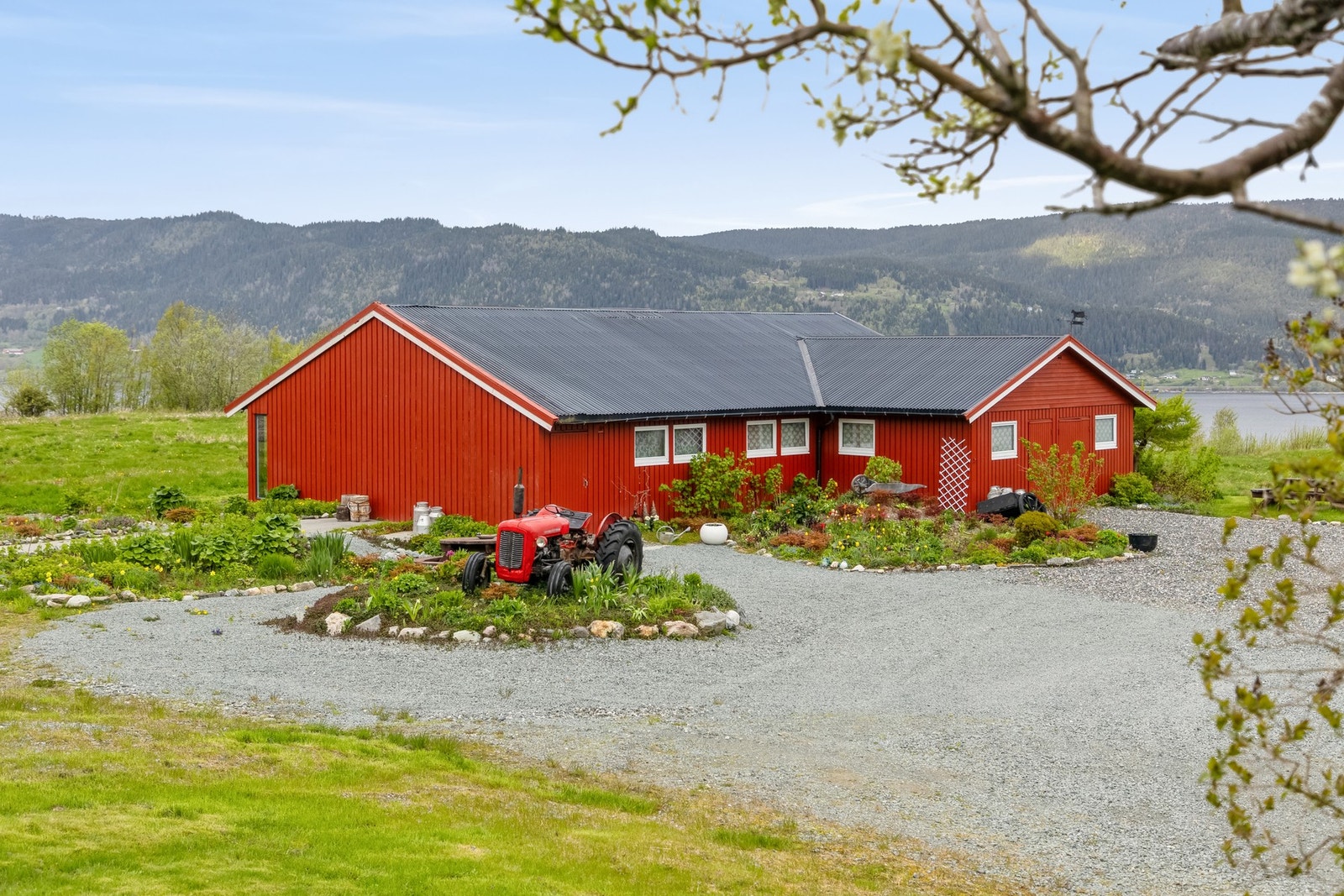 Fasadebilde fjøs Galleribilde