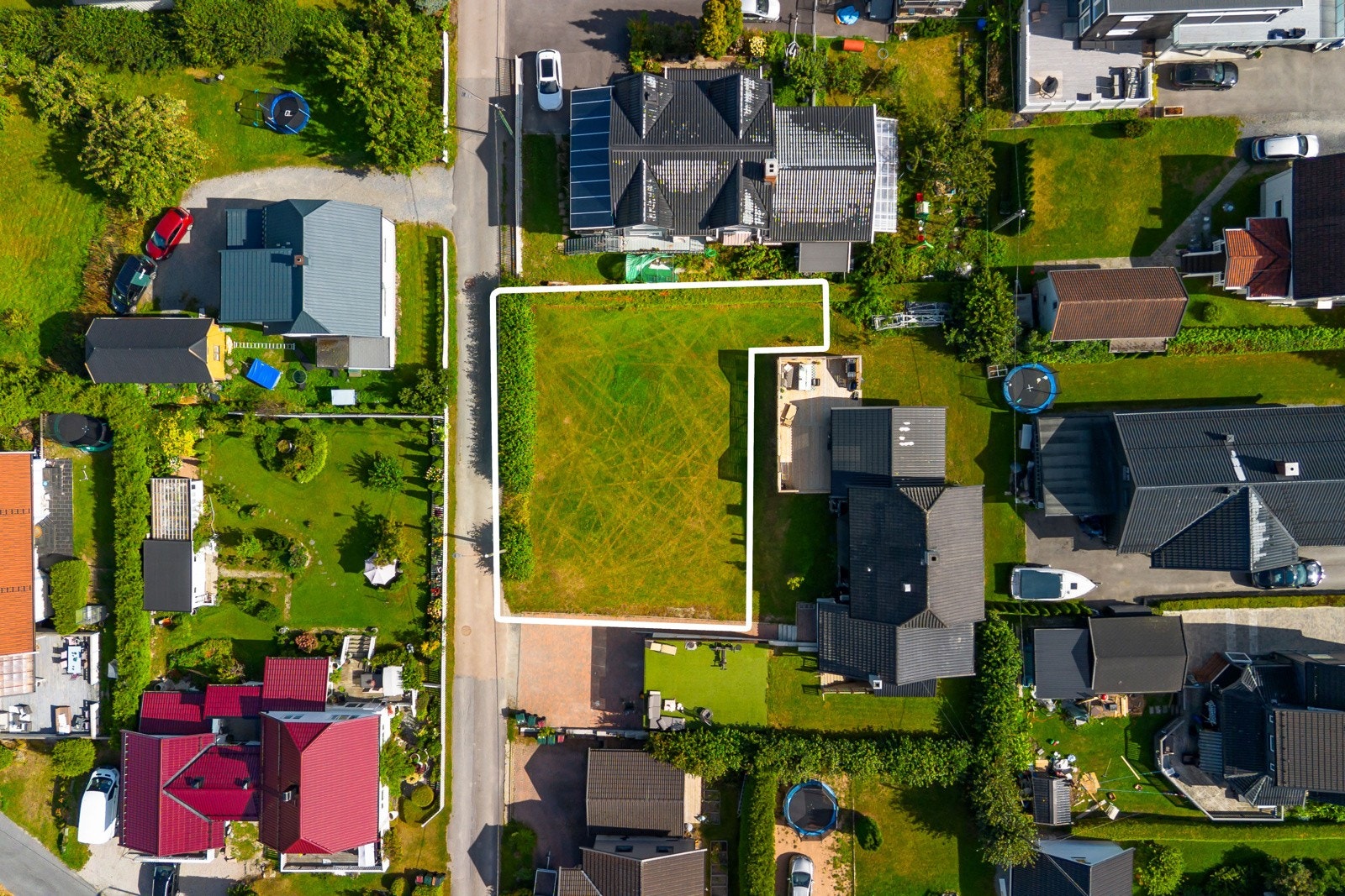 Det er gitt rammetillatelse for oppføring av enebolig med sekundærdel. Se salgsoppgave. Galleribilde