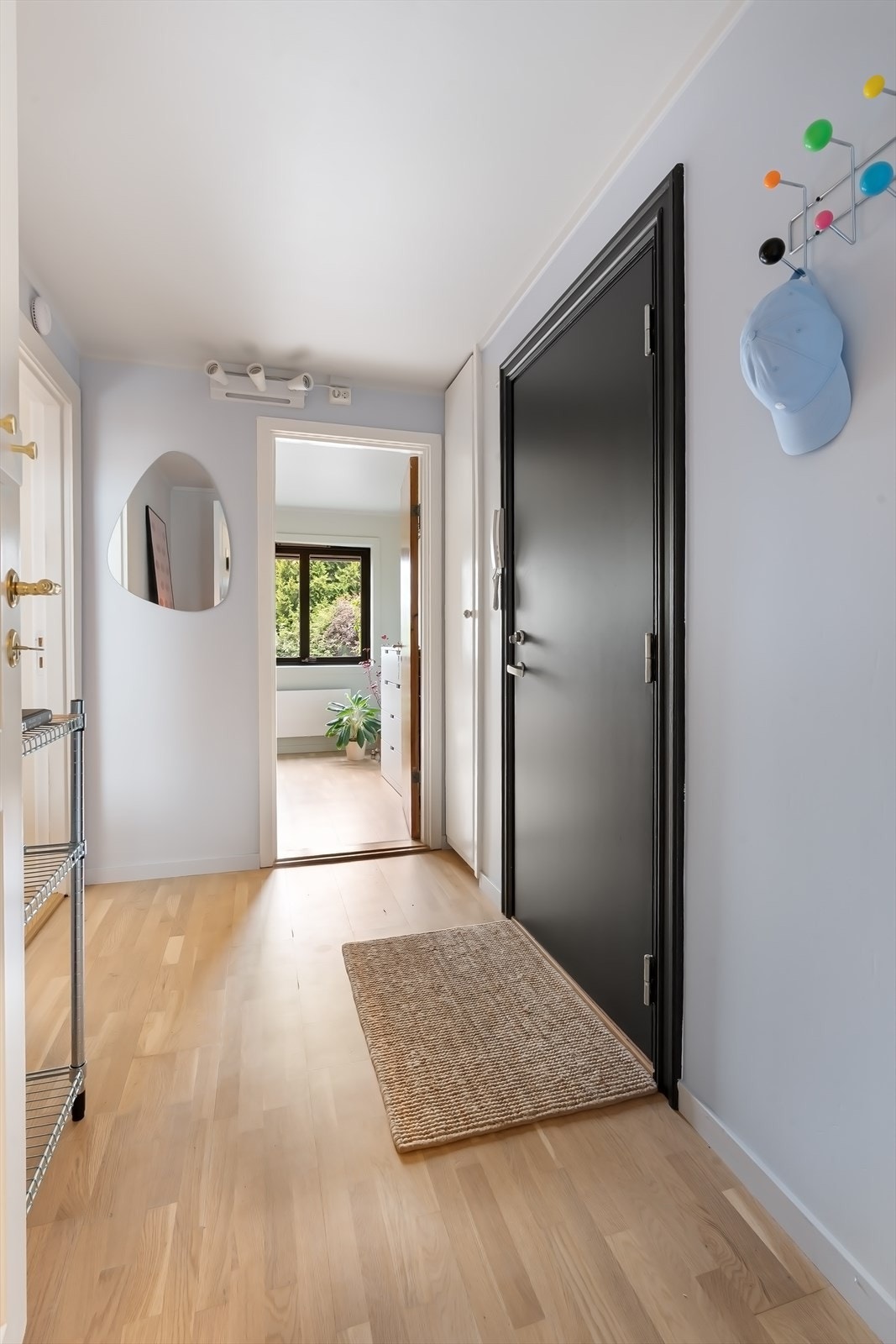 Leiligheten disponerer to kjellerboder på ca 8 kvm til sammen. Galleribilde