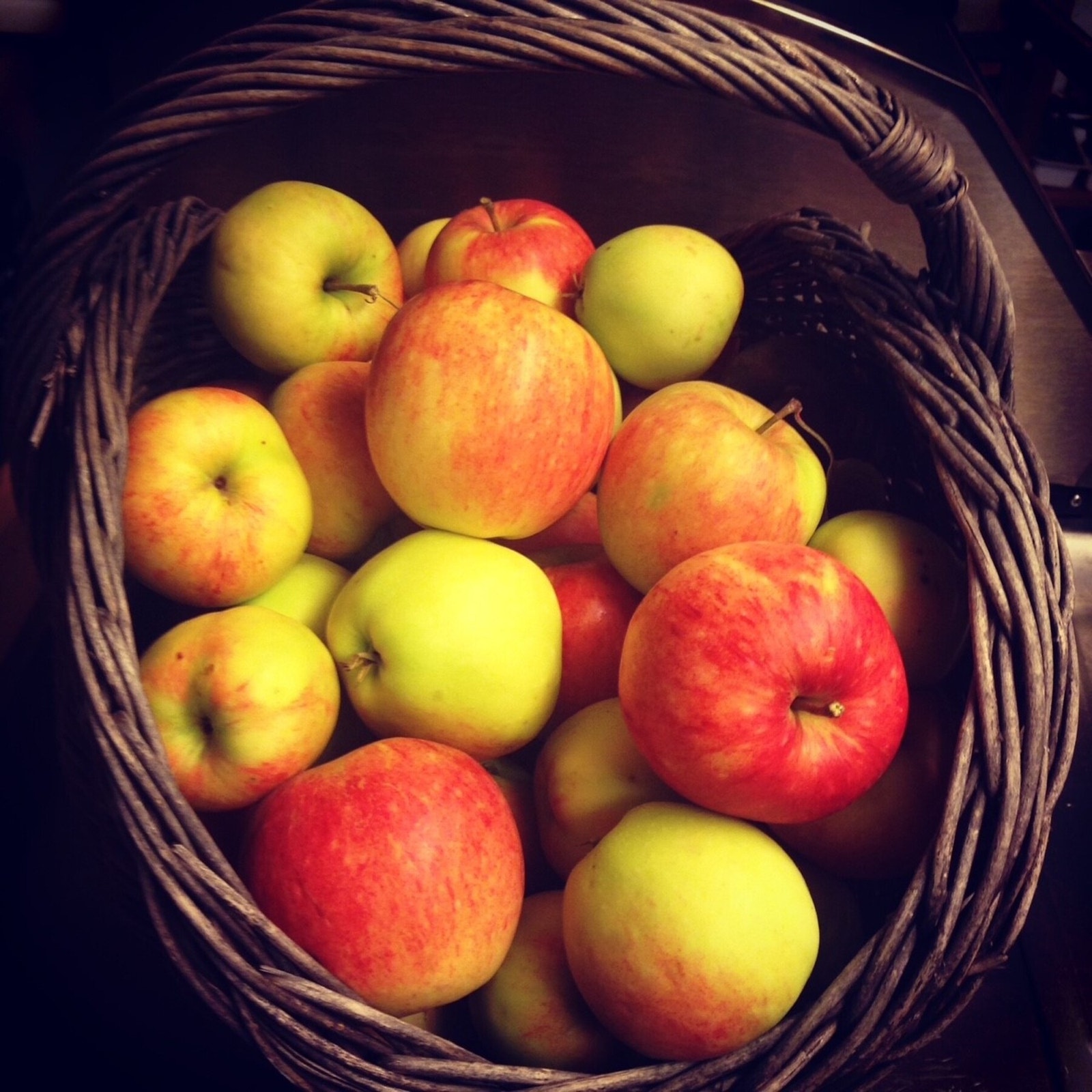 Hva med eplekake med epler fra egen hage - selgers eget bilde. Galleribilde