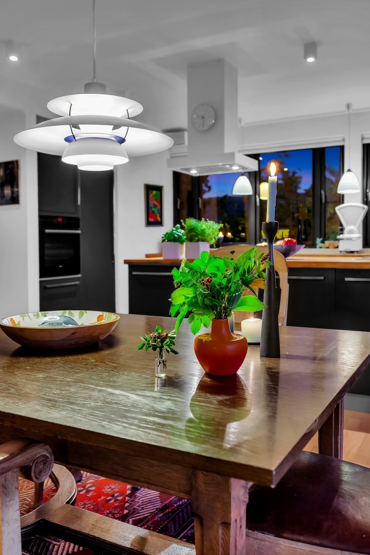 Det er ogsåhyggelig å samle venner rundt bordet. Galleribilde