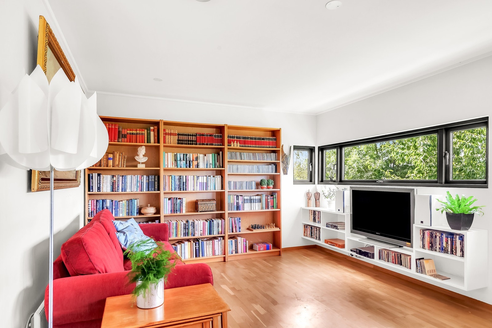 Her kan barna henge med venner, se film eller lese bok. Galleribilde