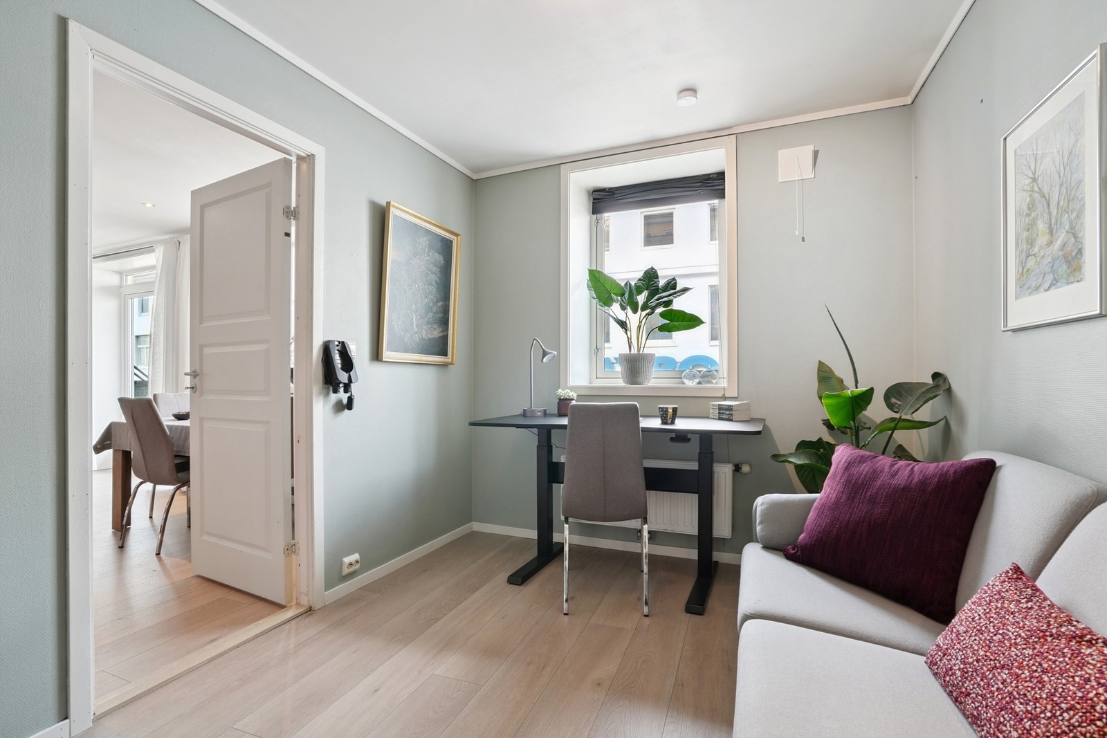 Fra stuen er det tilkomst til soverom nr 2. Galleribilde