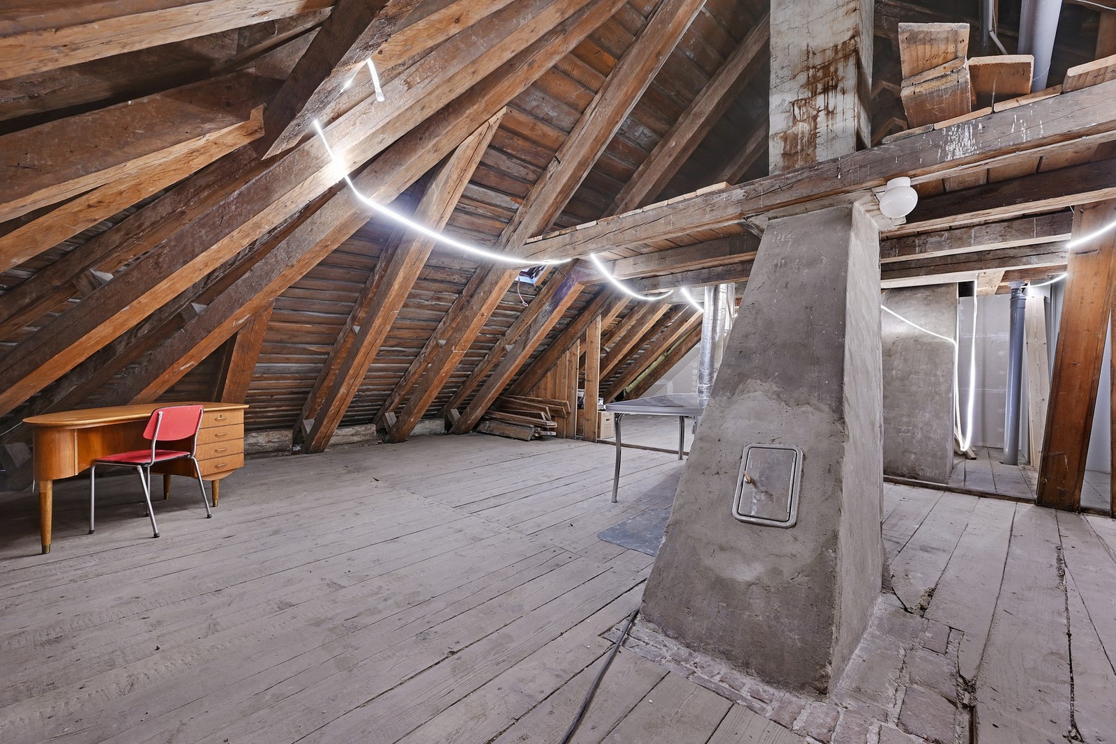 Flere av de andre seksjonene har innredet loftene til lekre stuer mm Galleribilde