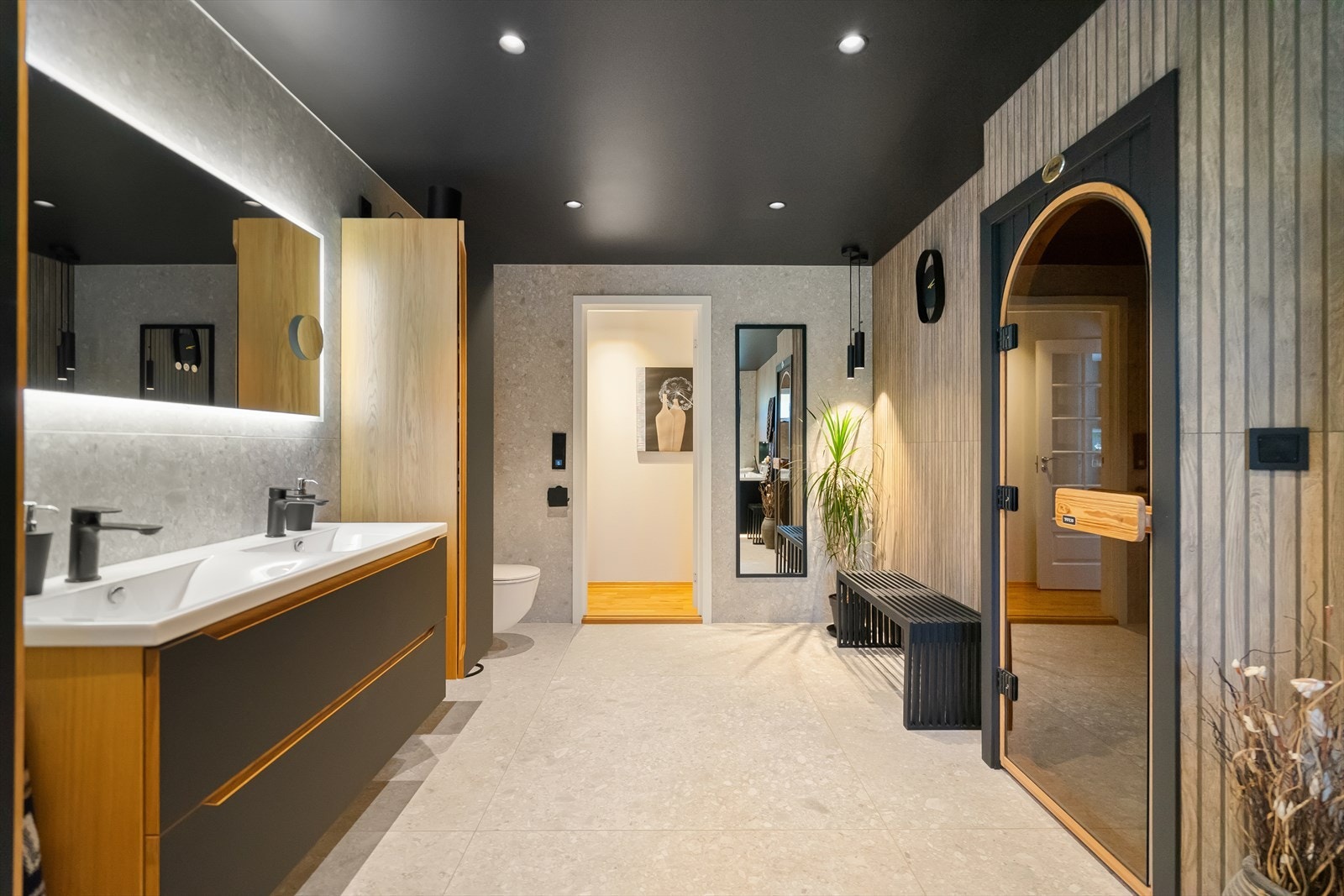 Lekkert og stilrent bad renovert i 2022 Galleribilde