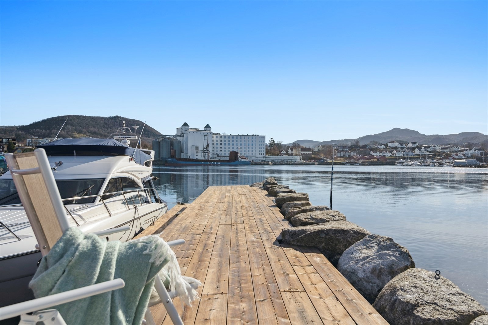 En flott mulighet til å sikre deg en nausteiendom for generasjonen. Galleribilde