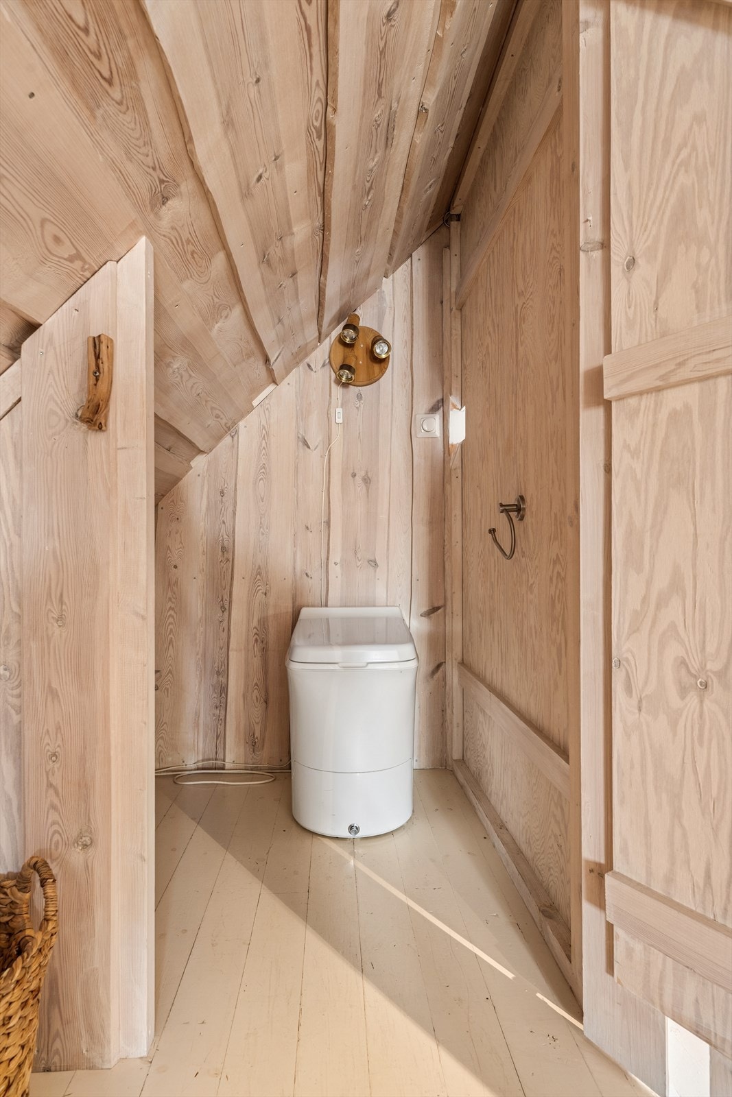 Forbrenningstoalett. Galleribilde