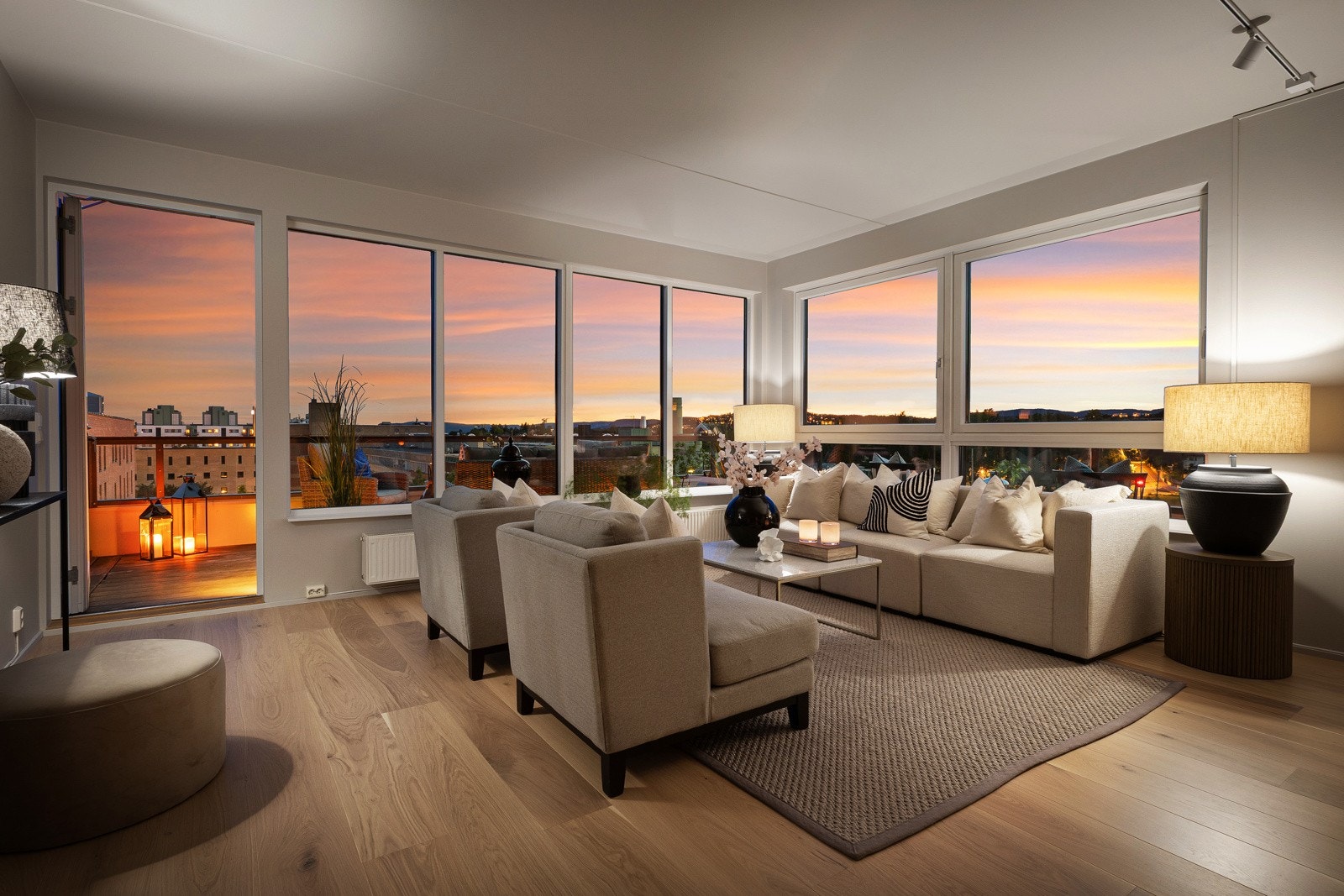 Velkommen til Gydas vei 18 - Presentert av Viktor Wiese v/Privatmegleren Dyve og partnere. Foto av Haakon Brox Galleribilde