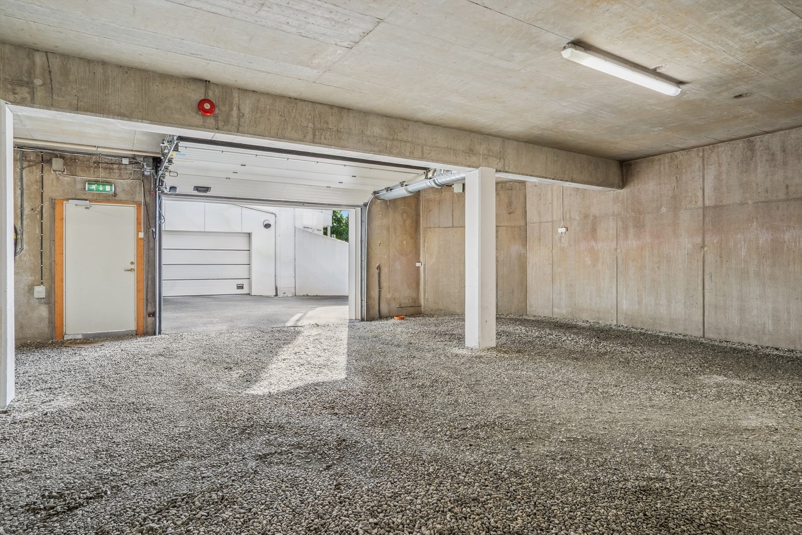 Leiligheten disponerer egen parkeringsplass i garasje. Galleribilde