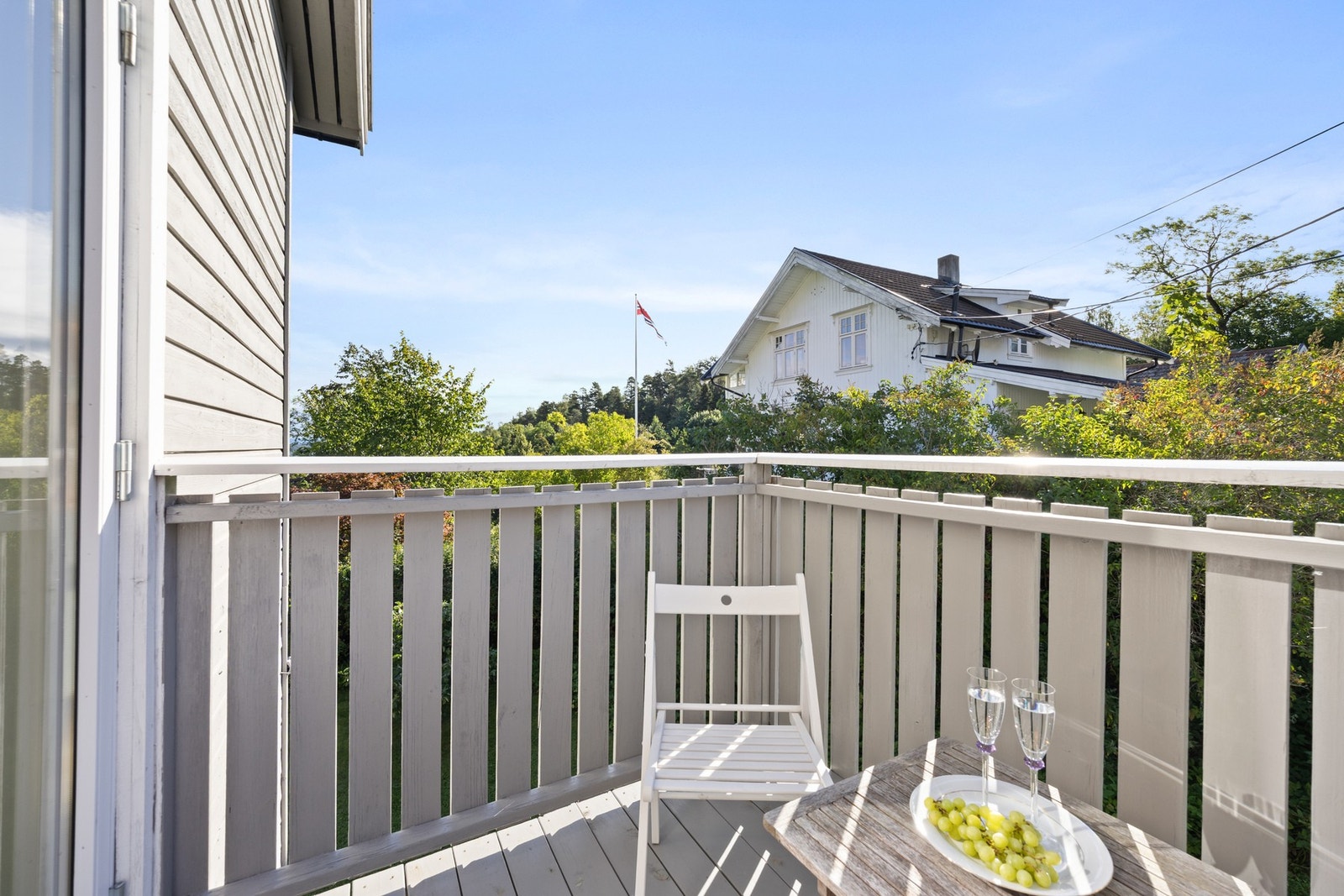 Her bor du skjermet men likevel sentralt med kort vei til servicetilbud og nødvendige fasiliteter Galleribilde