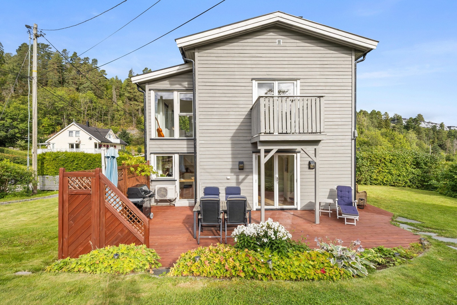 Boligen ligger fint til i et rolig veletablert boligområde Galleribilde