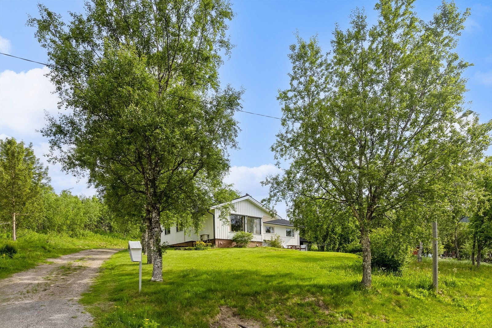 - DNB Eiendom ønsker deg velkommen til Ramsund og eiendommen Hesthagen 3 - En innholdsrik enebolig med ypperlig beliggenhet og stor tomt. Galleribilde