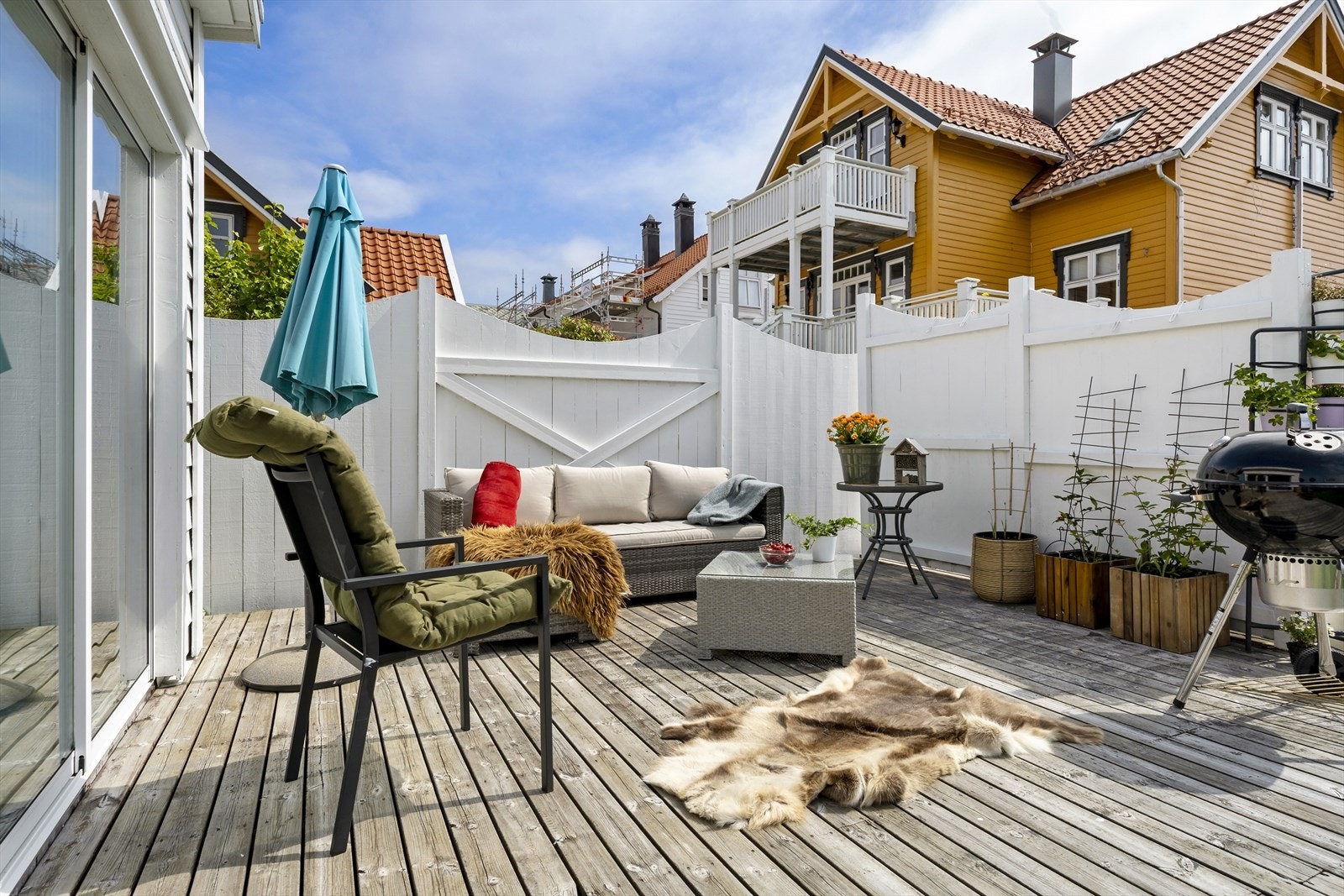 God plass til utendørs sittegruppe. Galleribilde