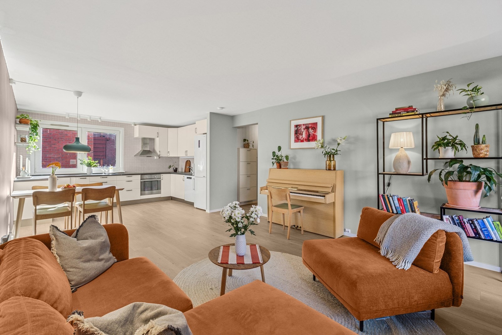 Velkommen til Østre Berg 3 - En tiltalende og innholdsrik 2-roms med ypperlig beliggenhet Galleribilde