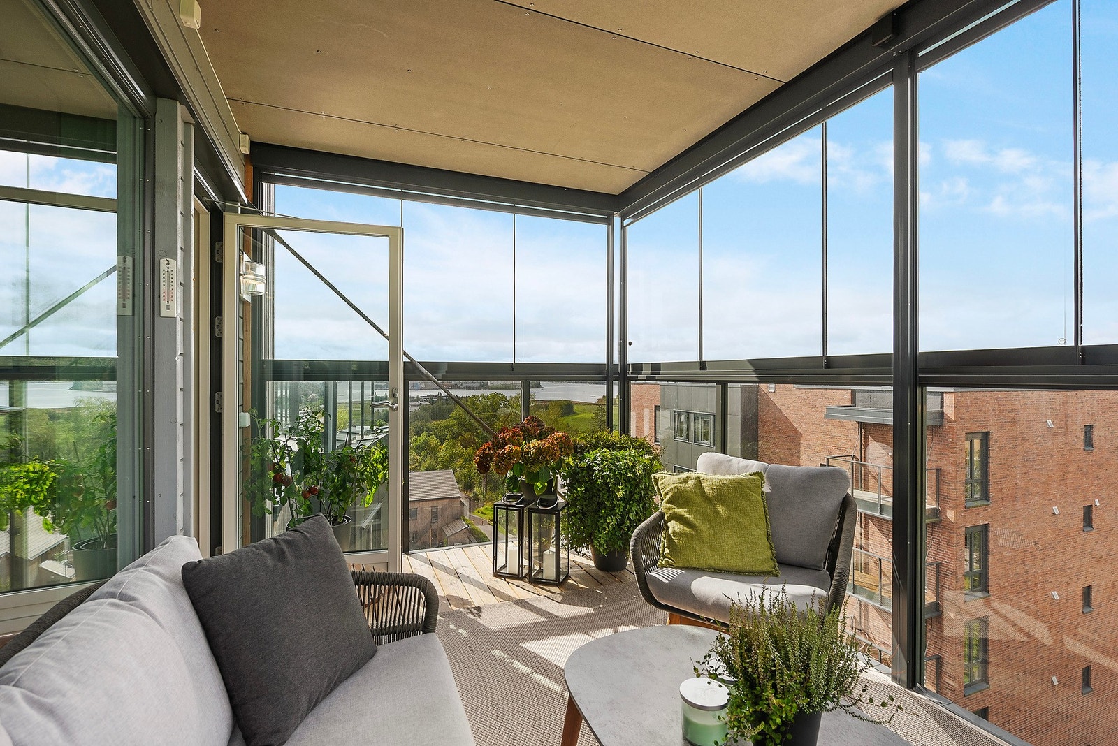 En liten rusle tur så er du på Brygga i Tønsberg, butikken er rett borti gata. Galleribilde