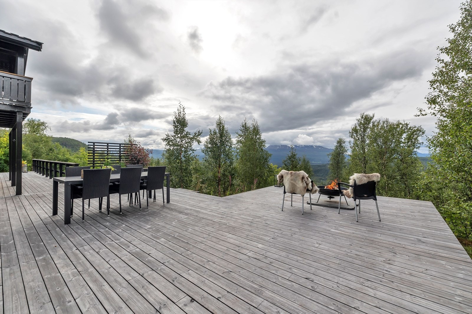 Terrasse på hele 120 m2. Galleribilde