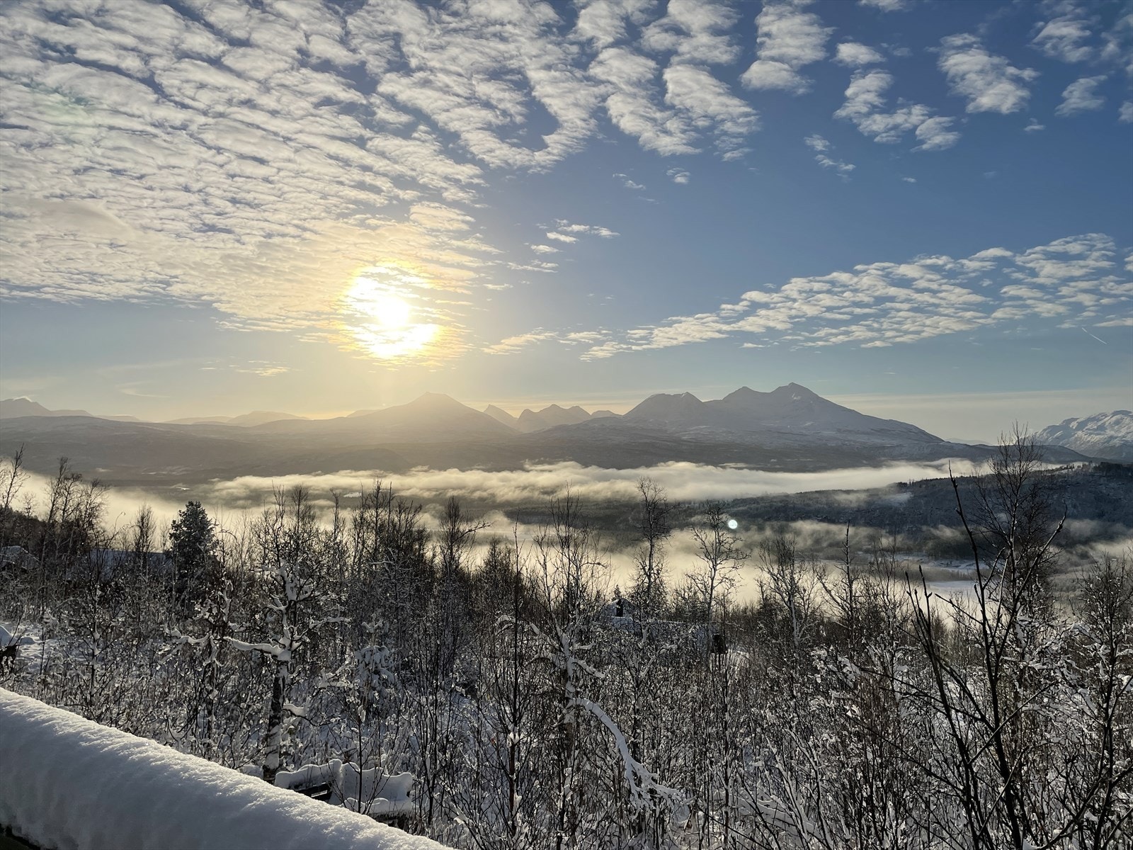 Noen nydelige stemingsbilder fra hytta som eier har tatt. Galleribilde