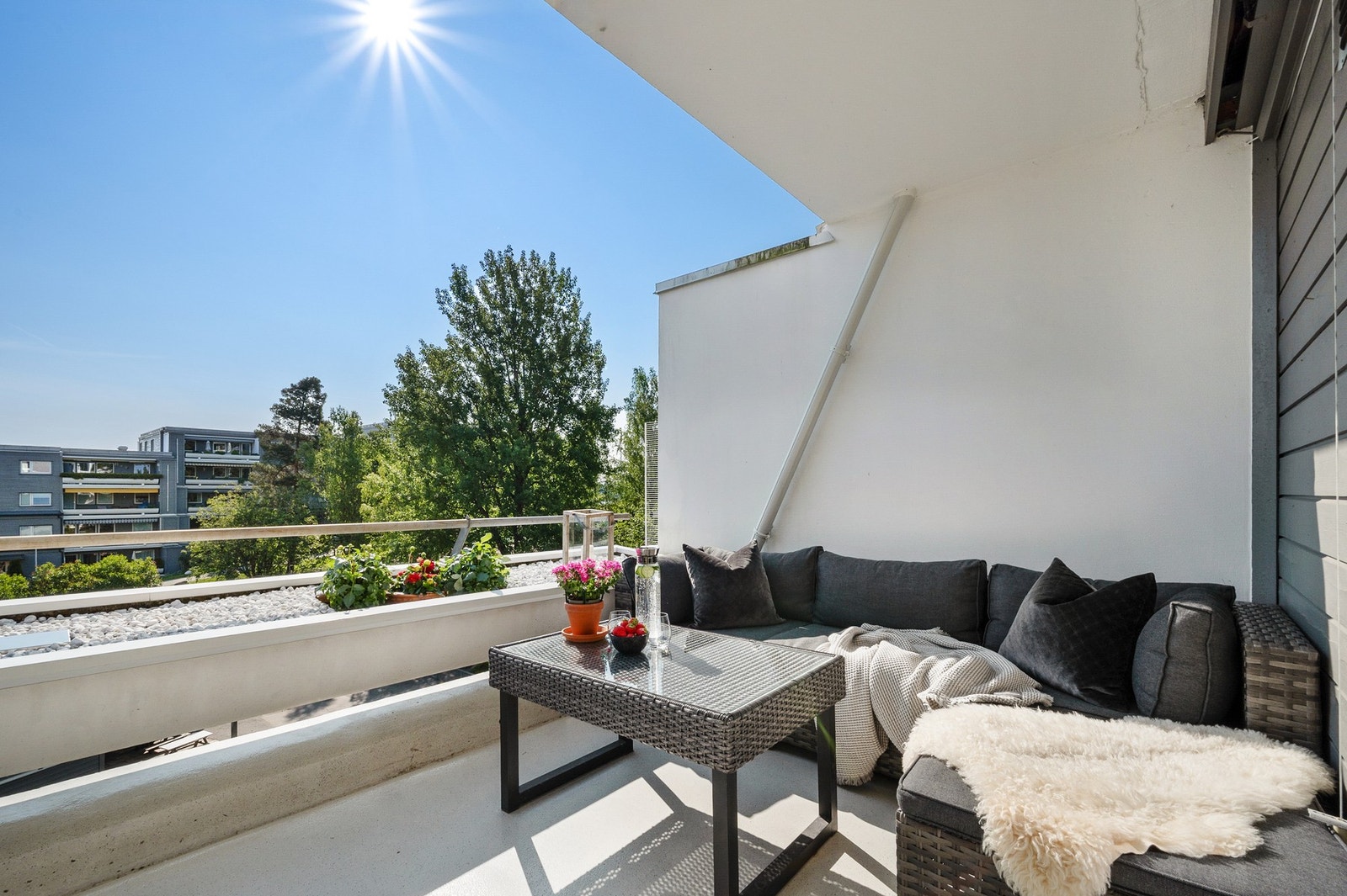 Her kan man nyte solen med venner og familie. Galleribilde