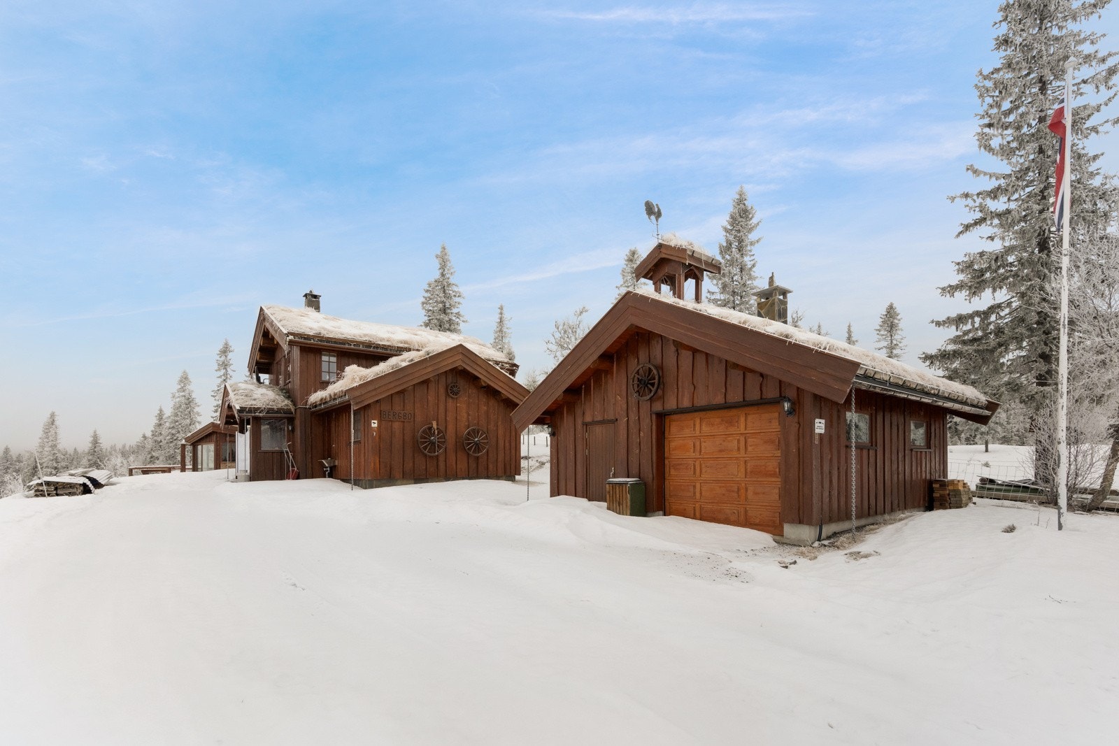 Bilveg frem til hytta Galleribilde