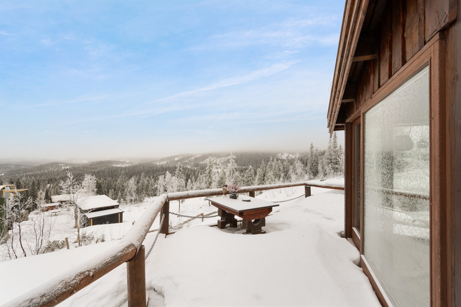 Nydelig utsikt til omgivelsene rundt! Galleribilde