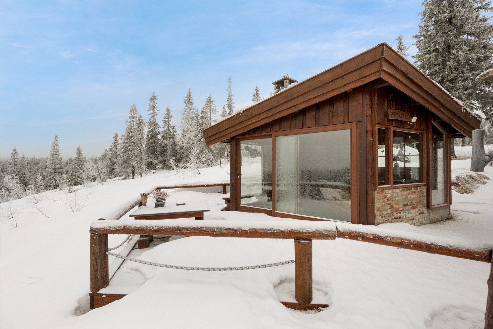 Utestue som er innglasset Galleribilde