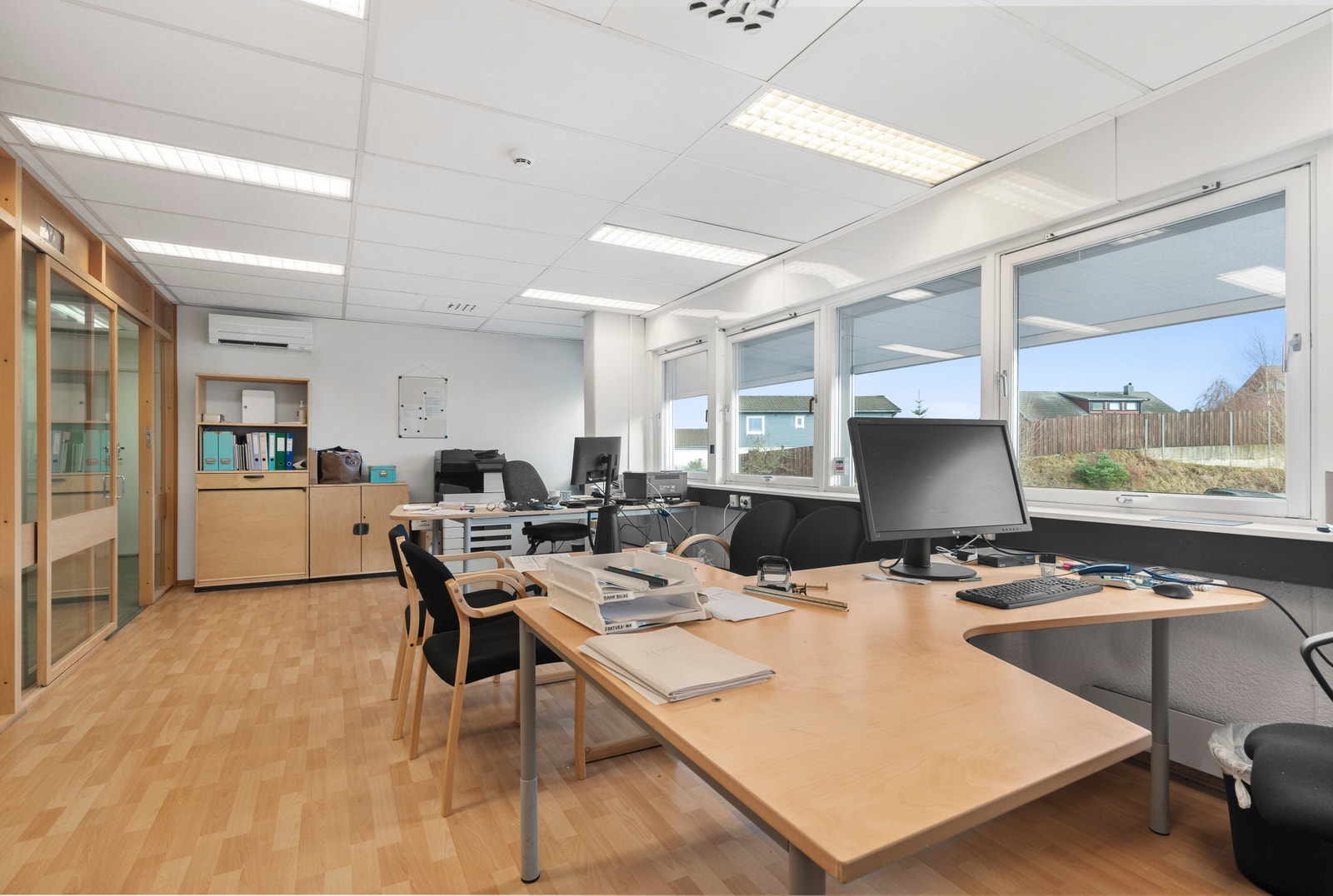 Kontorer ved hovedinngang Galleribilde