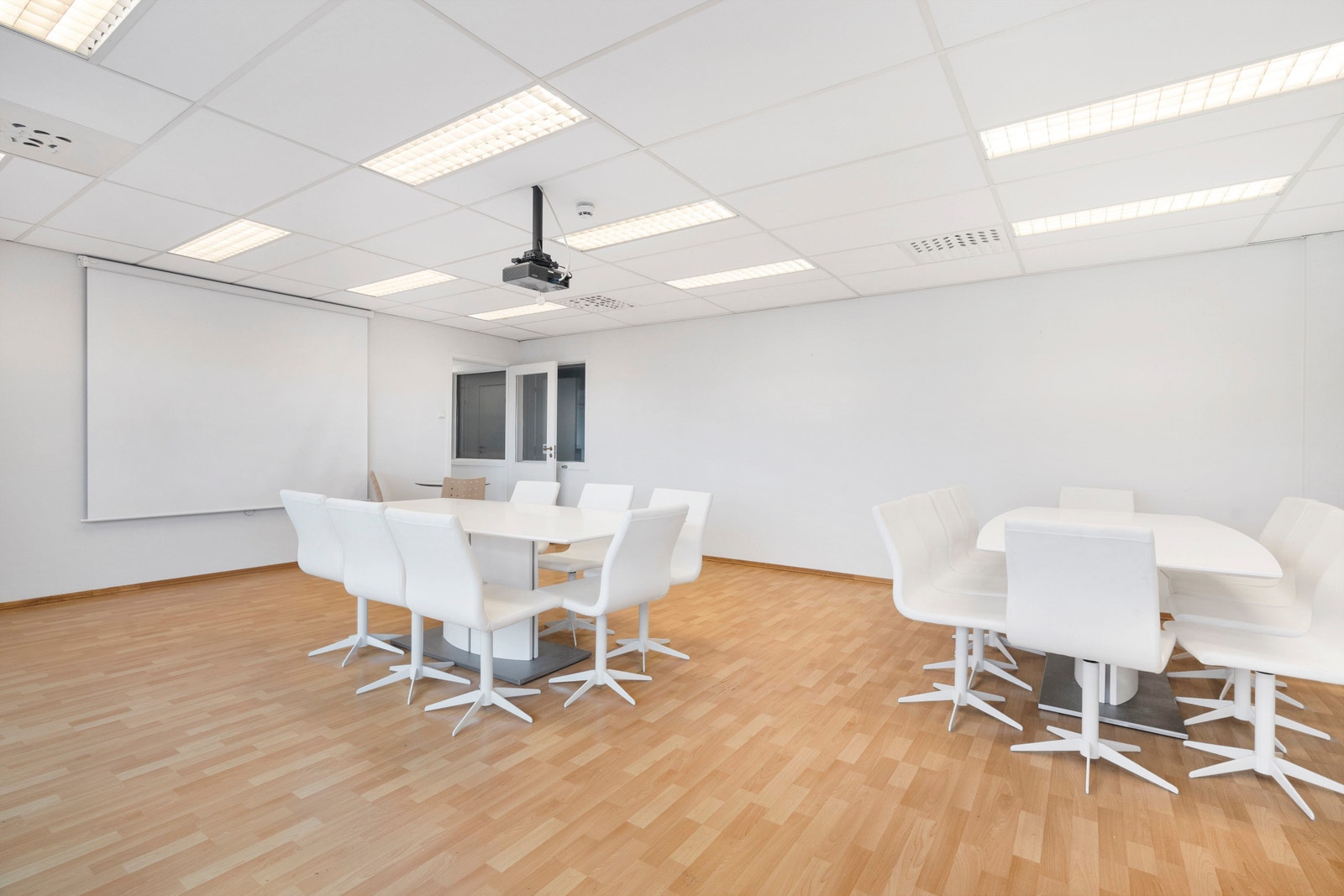 Kontorer ved hovedinngang Galleribilde