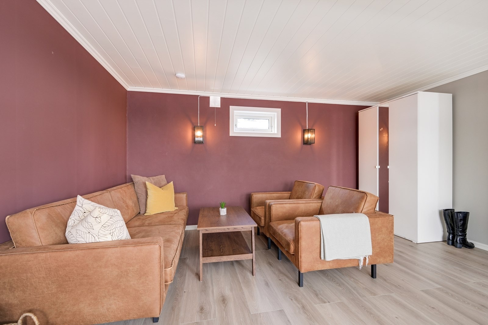 Innredet kjellerstue (ikke godkjent som oppholdsrom) Galleribilde