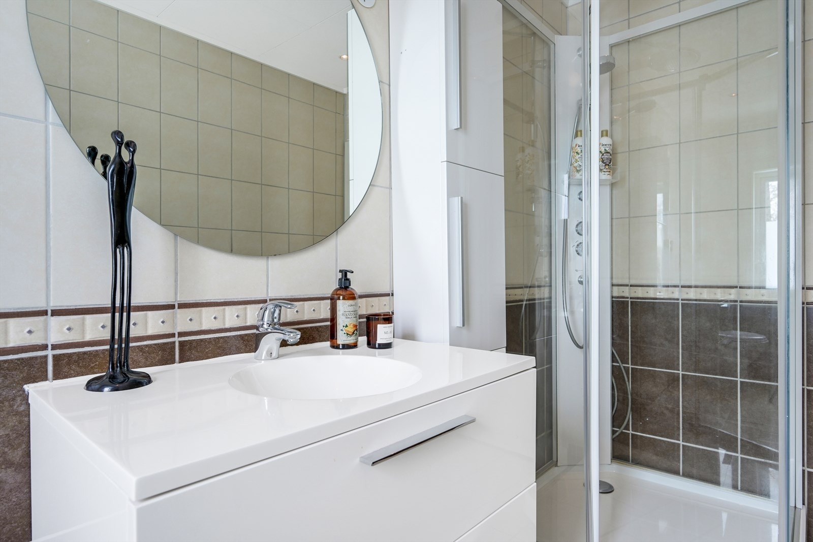 Bad/wc med nyere innredning. Galleribilde