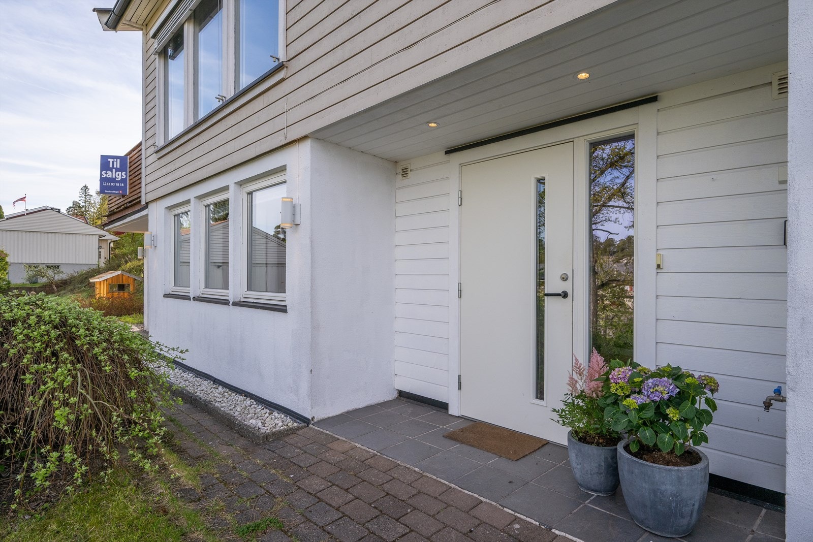 Inngangsparti i underetasje. Galleribilde