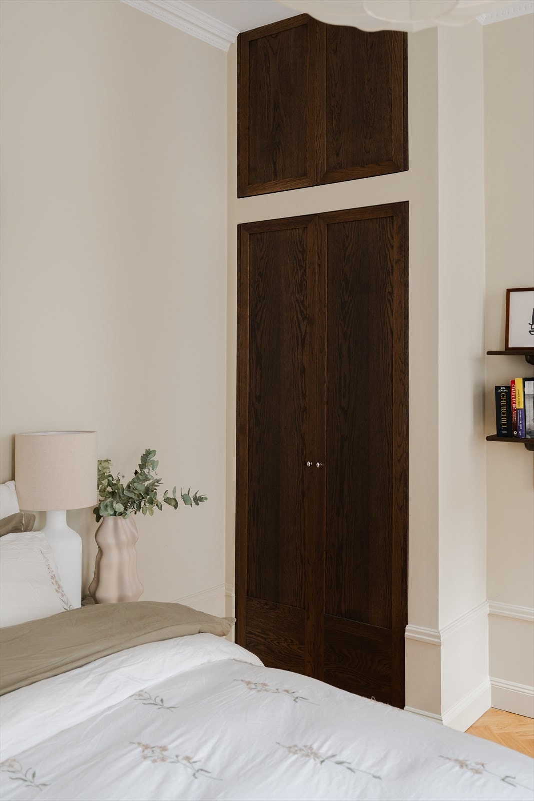 Hovedsoverommet er av god størrelse med eksklusive detaljer Galleribilde