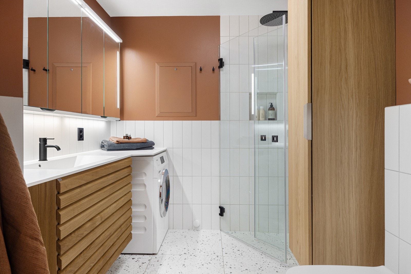 - Delikat og tidsriktig bad, totalrehabilitert av fagfolk i 2022. Dokumentasjon foreligger - Galleribilde