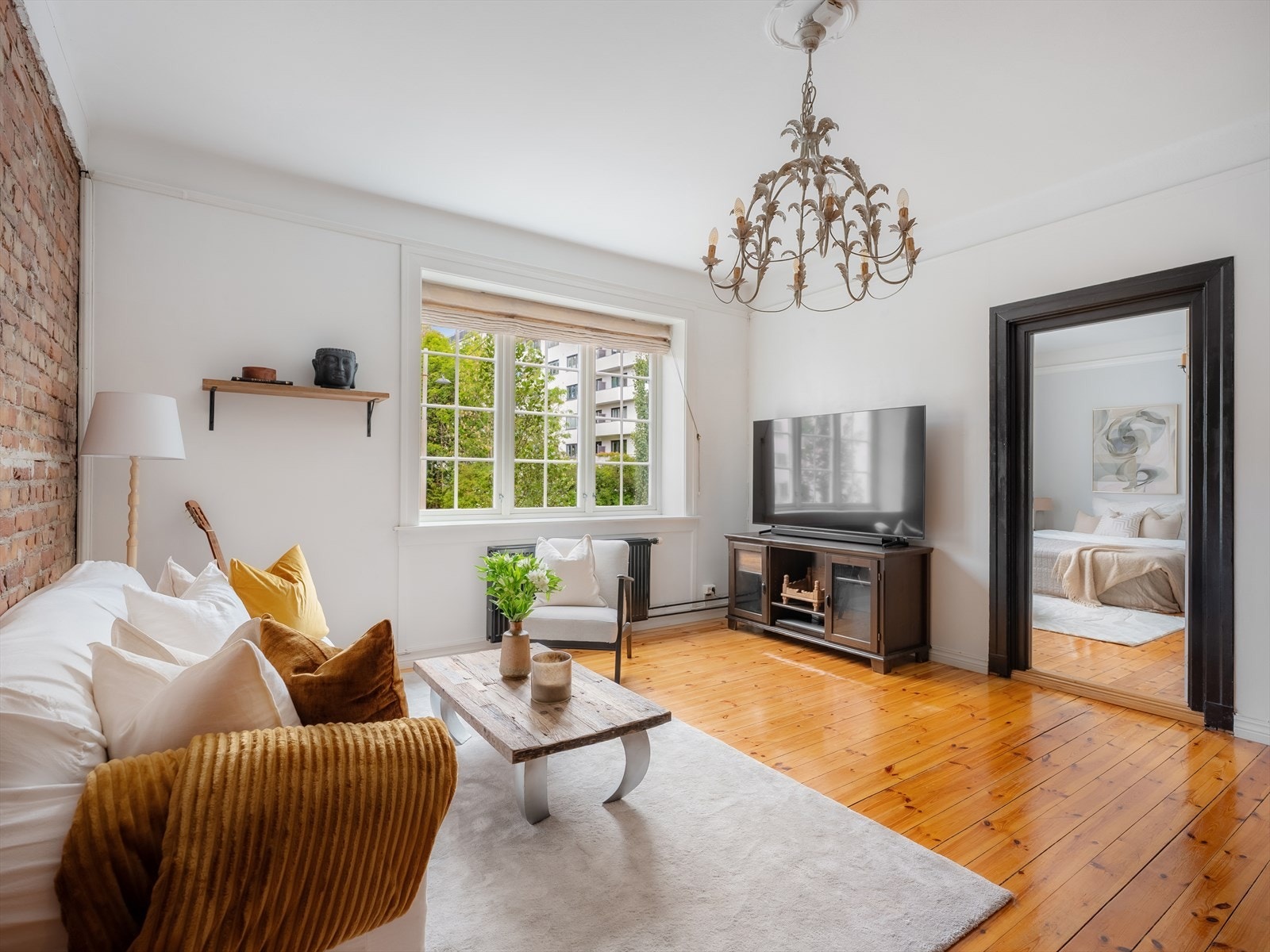 Inngang til hovedsoverom fra stue. Galleribilde