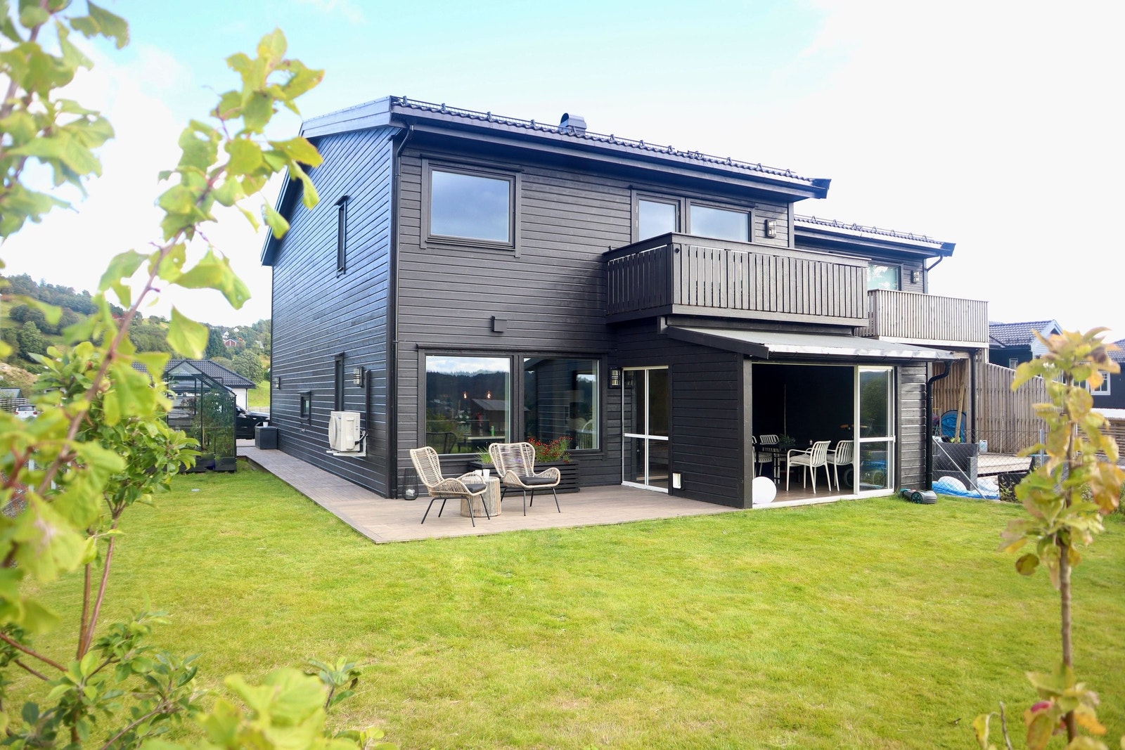 Hjertelig velkommen til visning på Stølhaugane 15A Galleribilde