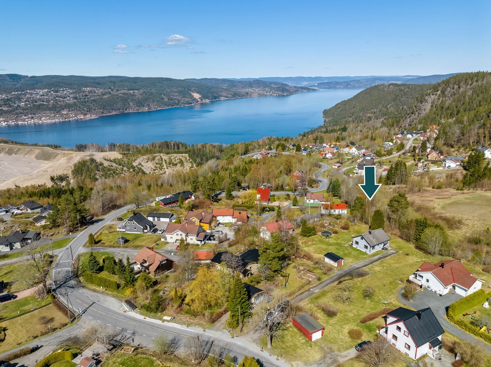 Stor tomt på ca 2 mål Galleribilde