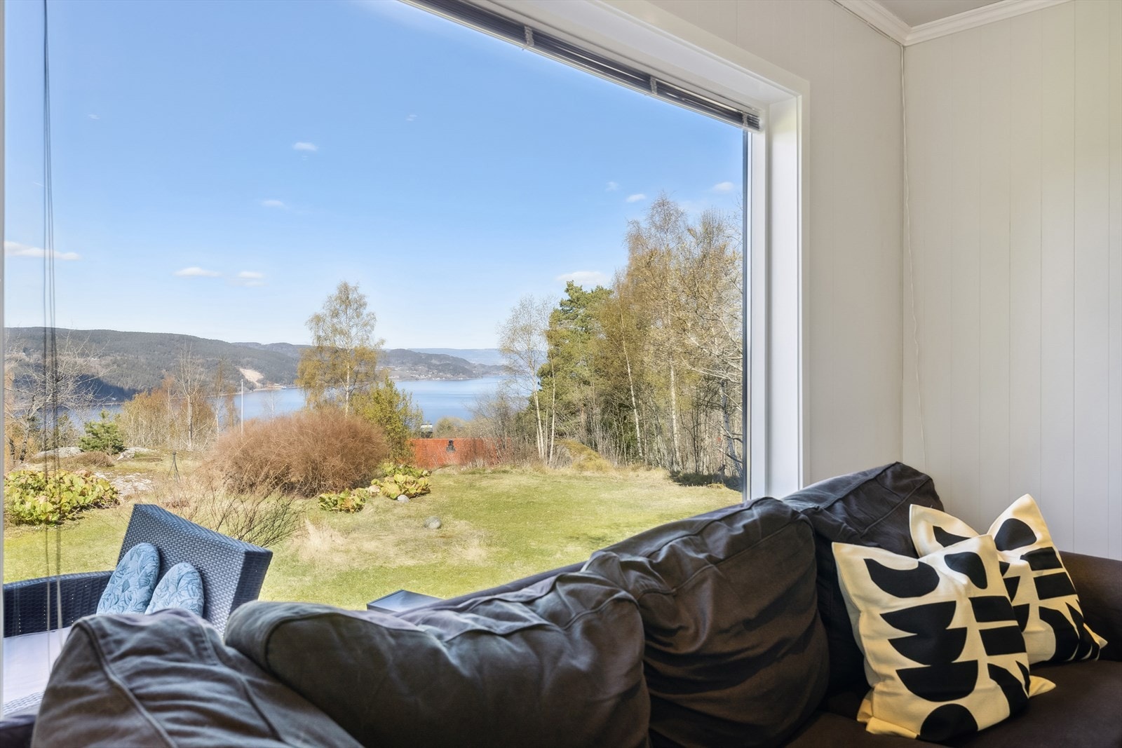 Nydelig utsikt over Drammensfjorden Galleribilde