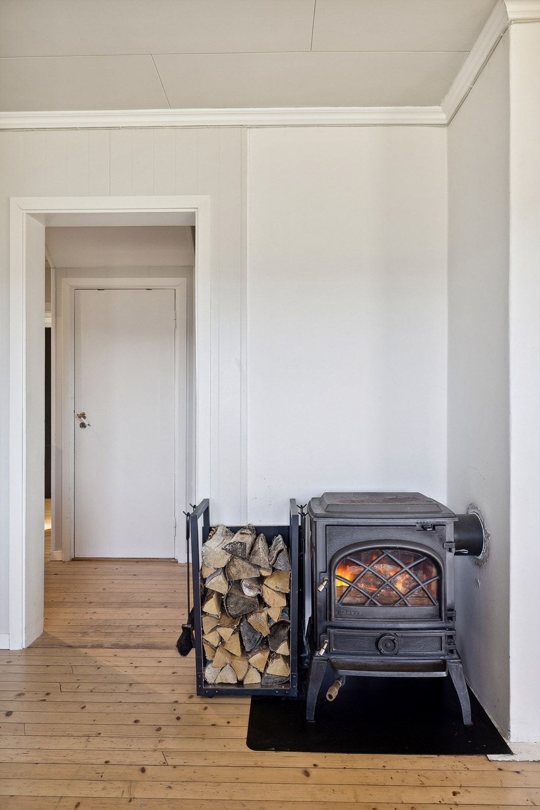 Stue med peisovn Galleribilde