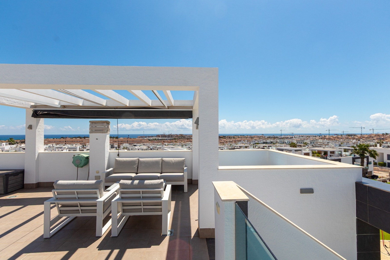 Spaniamegler1 har eget advokatkontor som sikrer kjøpsprosessen Galleribilde