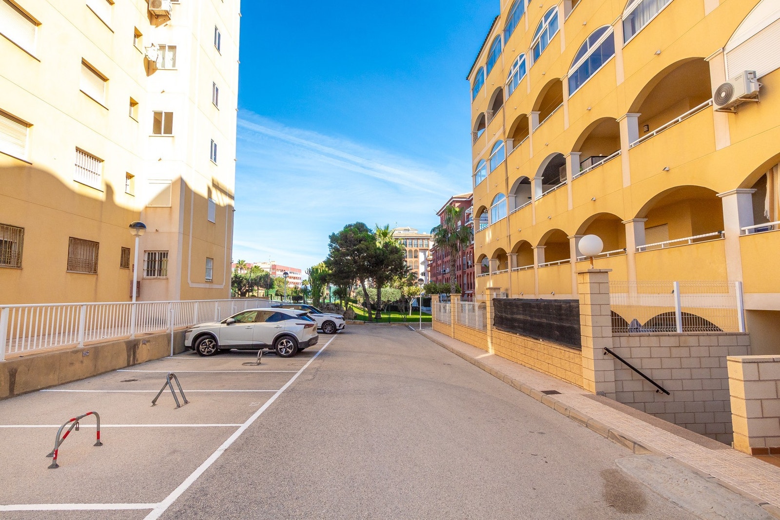 Spaniamegler1 har eget advokatkontor som sikrer kjøpsprosessen Galleribilde