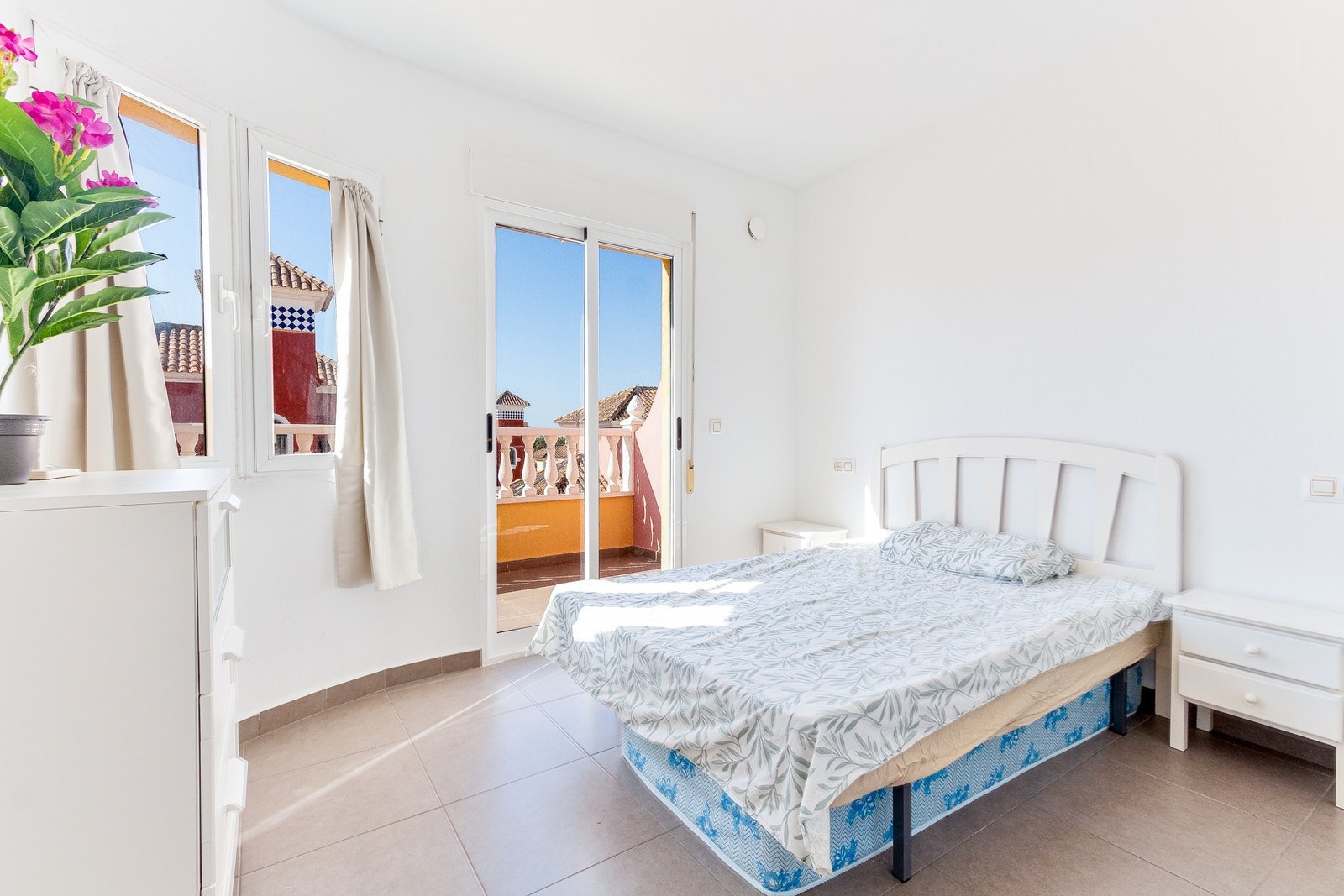 Spaniamegler1 har eget advokatkontor som sikrer kjøpsprosessen Galleribilde