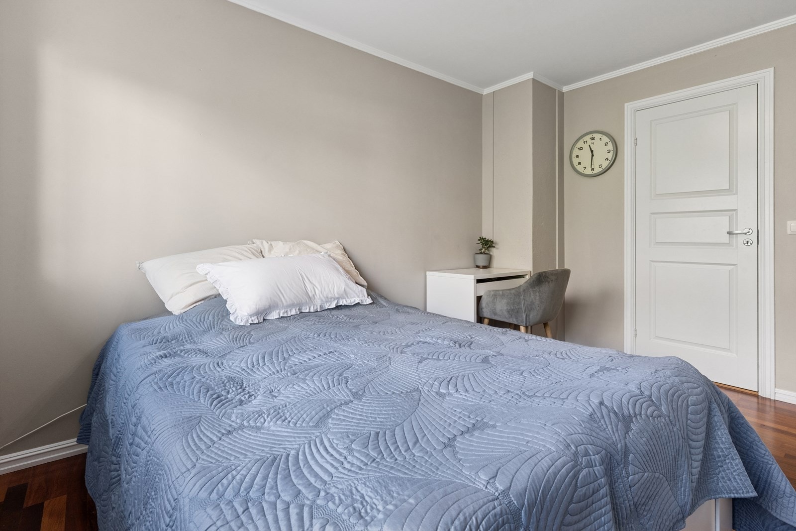 Ypperlig som barnerom, gjesterom eller hjemmekontor. Galleribilde